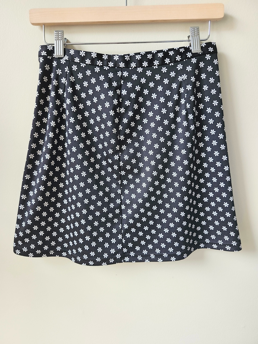 Jacob Black Mini Skirt with White Daisy Print